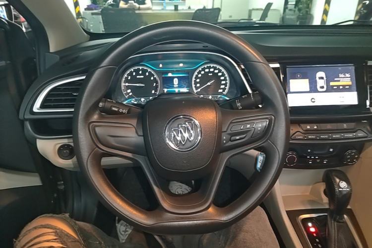 Used Buick GT 2015 15N Automatic Elite Version Steering Wheel