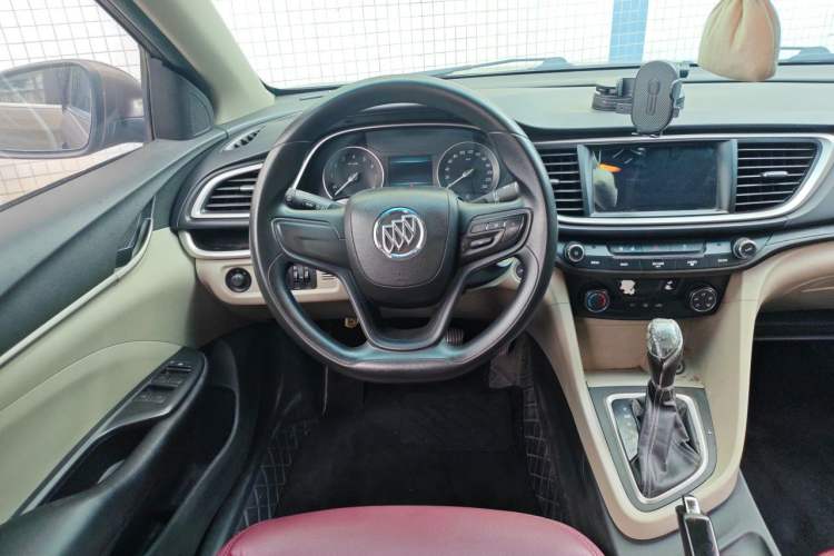 Used Buick GT 2015 15N Automatic Elite Version Steering Wheel