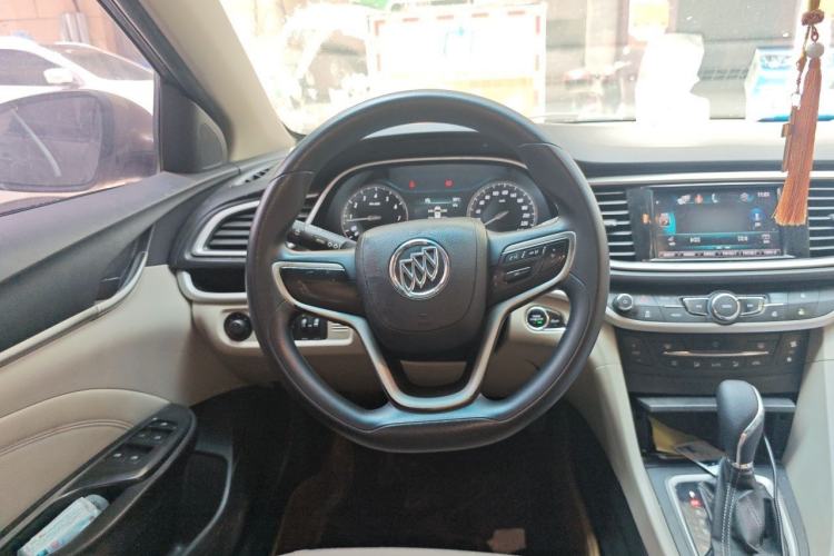 Used Buick GT 2015 15N Automatic Deluxe Edition Steering Wheel
