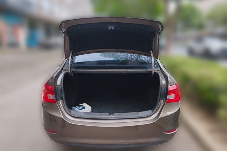 Used Buick GT 2015 15N Automatic Entry-Level Trim Trunk