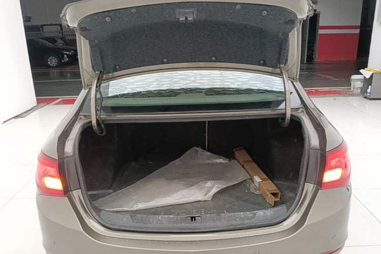 Used Buick GT 2015 18T Dual-Clutch Elite Model Trunk