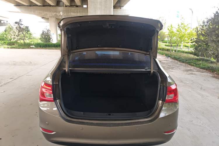 Used Buick GT 2015 15N Manual Entry-Level Trim Trunk