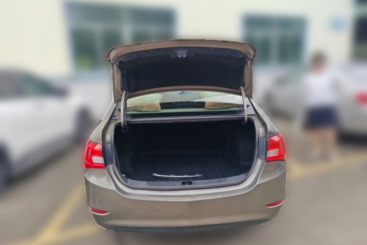 Used Buick GT 2015 15N Automatic Elite Version Trunk