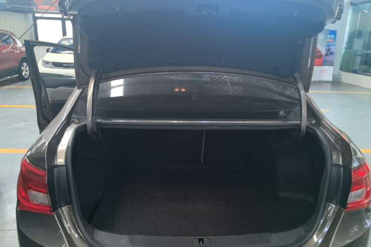 Used Buick GT 2015 15N Automatic Elite Version Trunk
