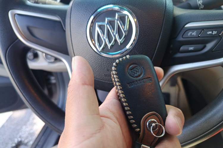 Used Buick GT 2015 15N Automatic Deluxe Edition Vehicle Key