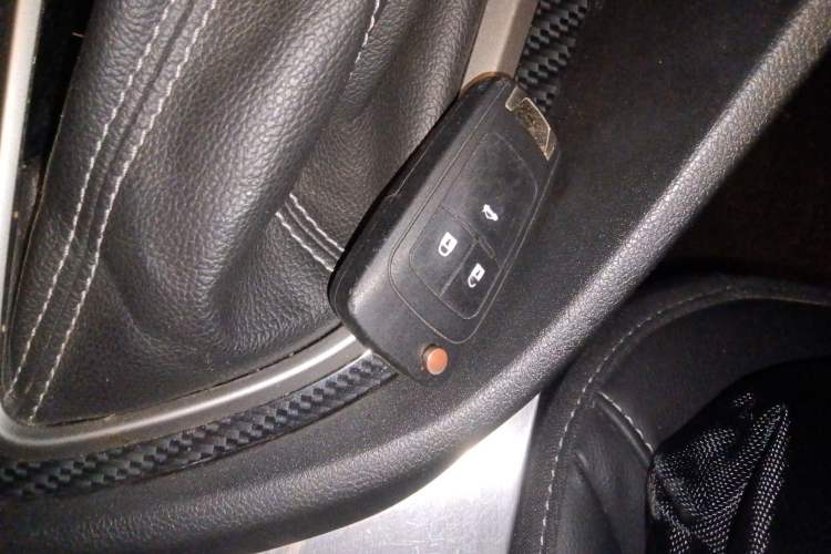 Used Buick GT 2015 15N Automatic Deluxe Edition Vehicle Key