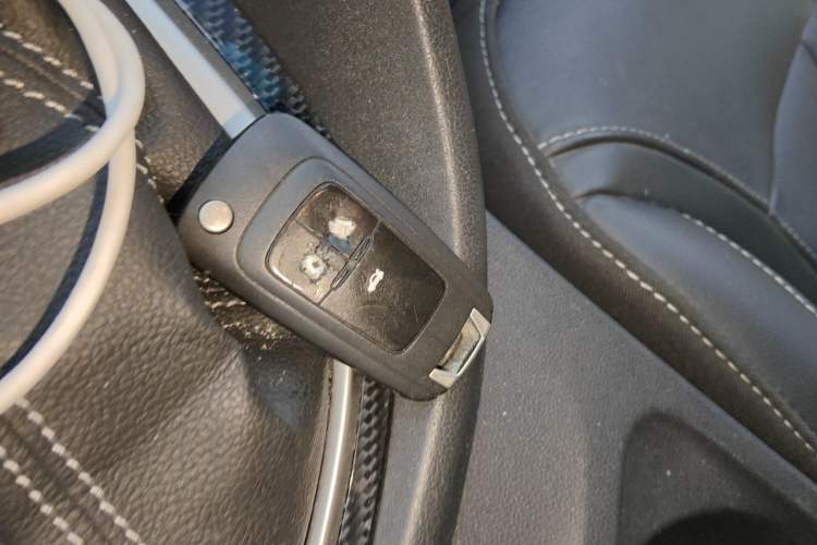 Used Buick GT 2015 15N Automatic Deluxe Edition Vehicle Key