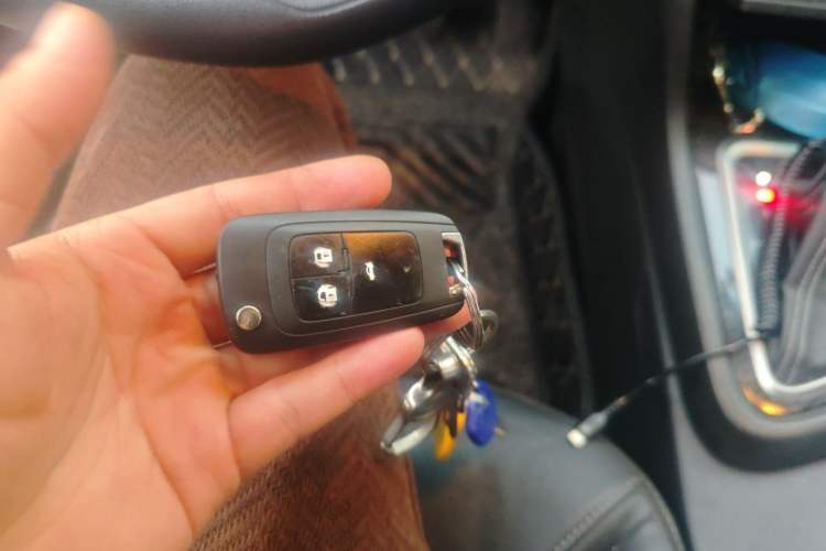 Used Buick GT 2015 15N Automatic Deluxe Edition Vehicle Key
