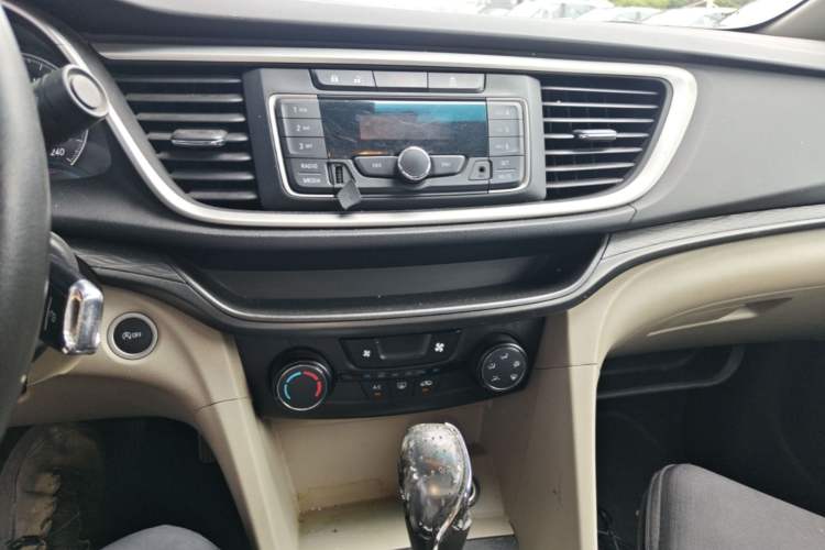 Used Buick GT 2015 15N Automatic Elite Version Audio And AC Panel