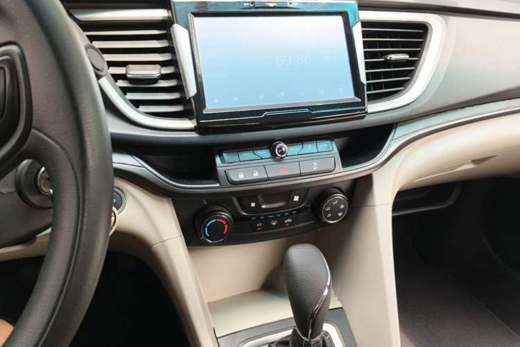 Used Buick GT 2015 15N Automatic Elite Version Audio And AC Panel