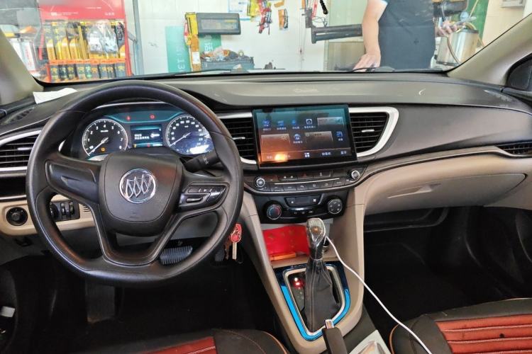 Used Buick GT 2015 15N Automatic Elite Version Center Console