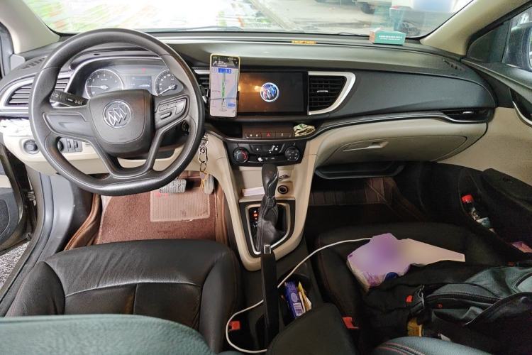 Used Buick GT 2015 18T Dual-Clutch Elite Model Center Console