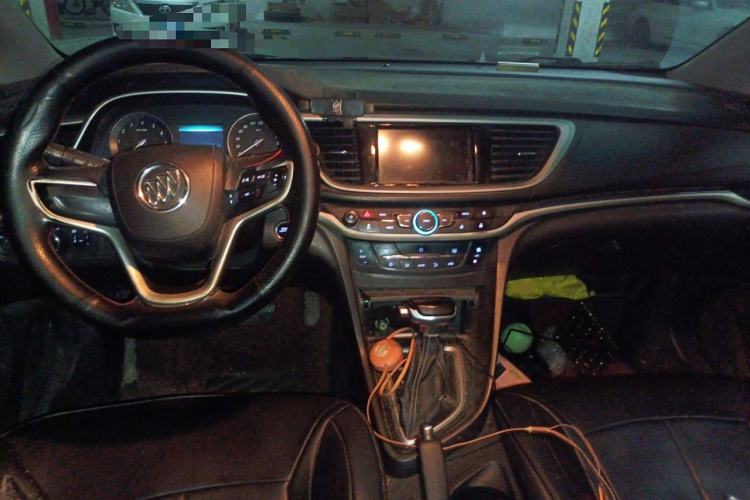 Used Buick GT 2015 15N Automatic Deluxe Edition Center Console