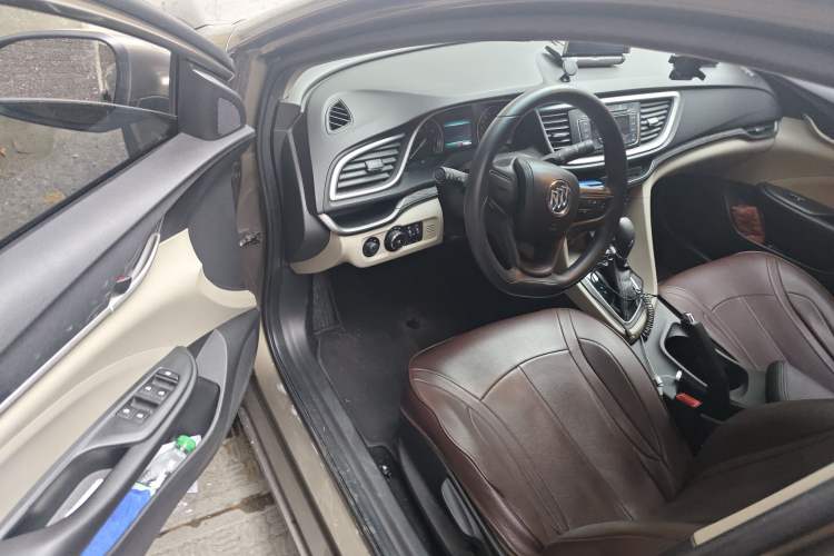 Used Buick GT 2015 15N Automatic Elite Version Driver Seat