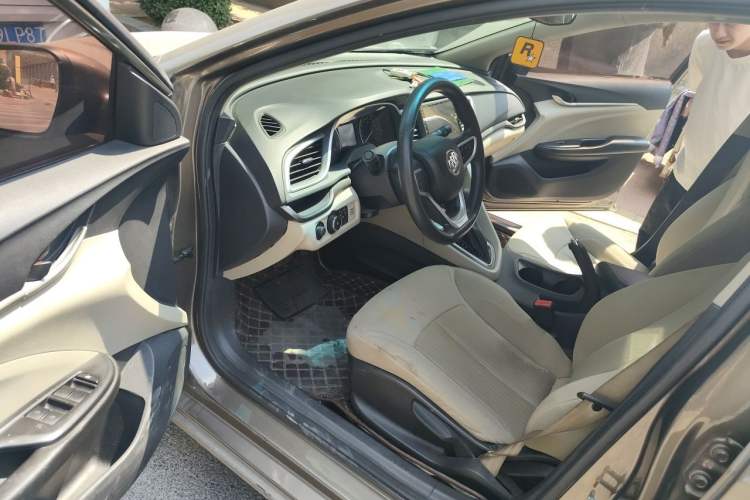 Used Buick GT 2015 15N Automatic Elite Version Driver Seat