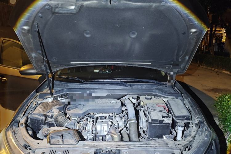 Used Buick GT 2015 18T Dual-Clutch Luxury Model Engine Bay