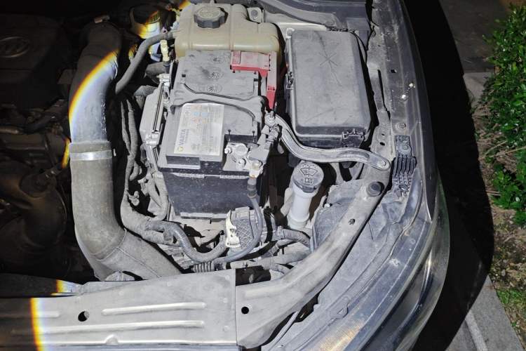 Used Buick GT 2015 18T Dual-Clutch Luxury Model Engine Bay Left