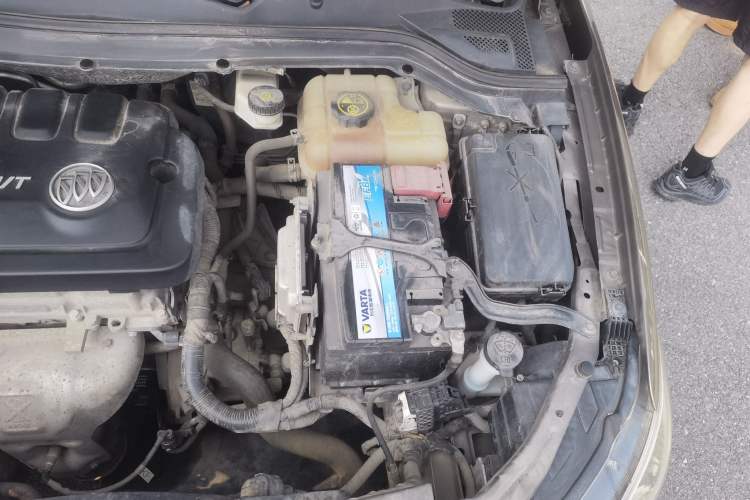 Used Buick GT 2015 15N Manual Entry-Level Trim Engine Bay Left