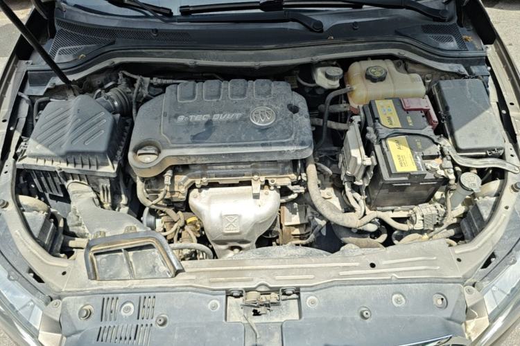 Used Buick GT 2015 15N Automatic Entry-Level Trim Engine Bay