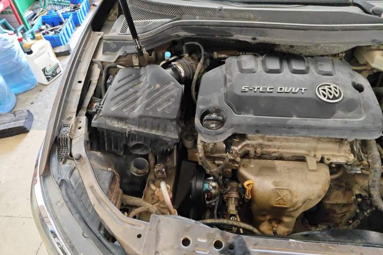 Used Buick GT 2015 15N Automatic Elite Version Engine Bay Right