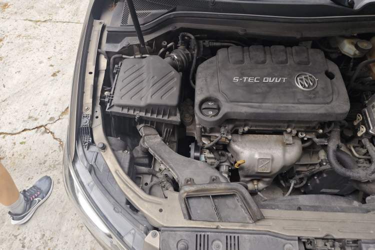Used Buick GT 2015 15N Automatic Elite Version Engine Bay Right