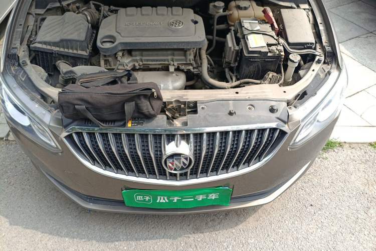 Used Buick GT 2015 15N Automatic Entry-Level Trim Engine Bay