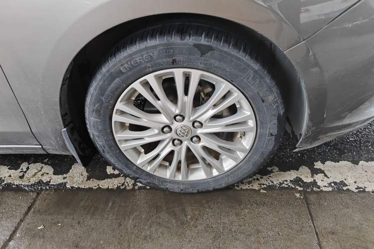 Used Buick GT 2015 18T Dual-Clutch Elite Model Exterior 4