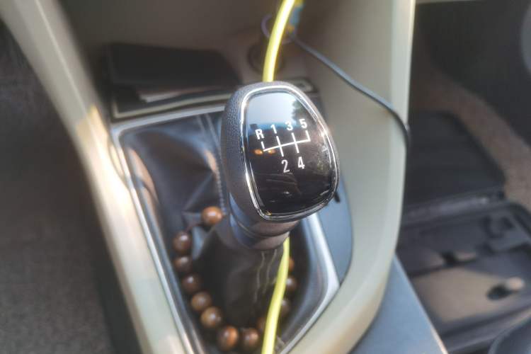 Used Buick GT 2015 15N Manual Entry-Level Trim Gear Lever