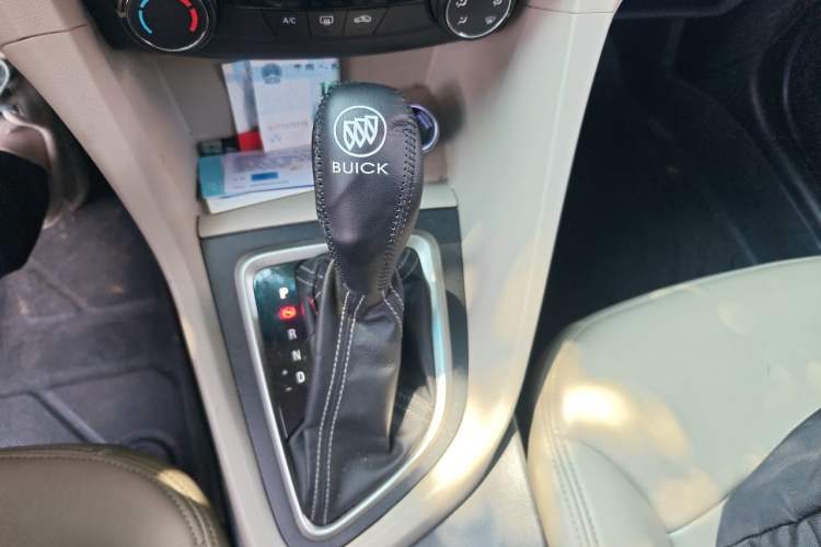 Used Buick GT 2015 15N Automatic Elite Version Gear Lever