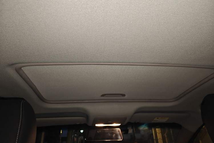 Used Buick GT 2015 18T Dual-Clutch Luxury Model Headliner