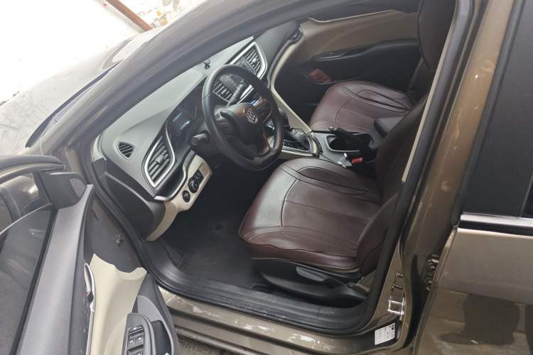 Used Buick GT 2015 15N Automatic Elite Version Left Front Seat