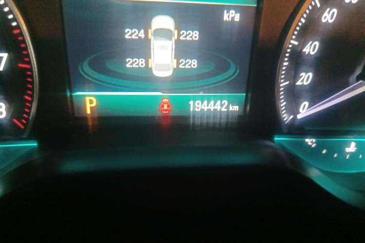Used Buick GT 2015 15N Automatic Elite Version Odometer Close Up