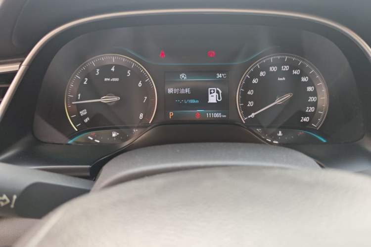 Used Buick GT 2015 15N Automatic Deluxe Edition Odometer Close Up
