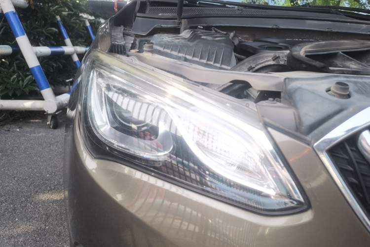Used Buick GT 2015 15N Manual Entry-Level Trim Right Front Headlight