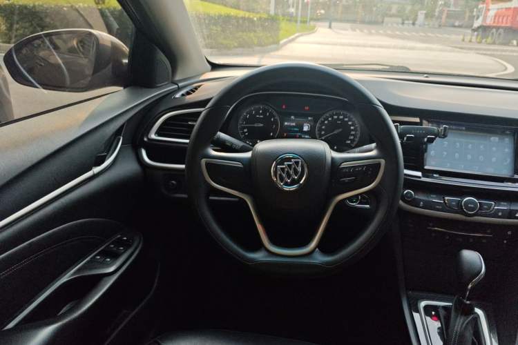 Used Buick GT 2015 15N Automatic Deluxe Edition Steering Wheel