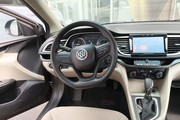Used Buick GT 2015 15N Automatic Elite Version Steering Wheel