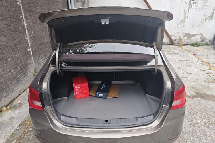 Used Buick GT 2015 15N Automatic Elite Version Trunk