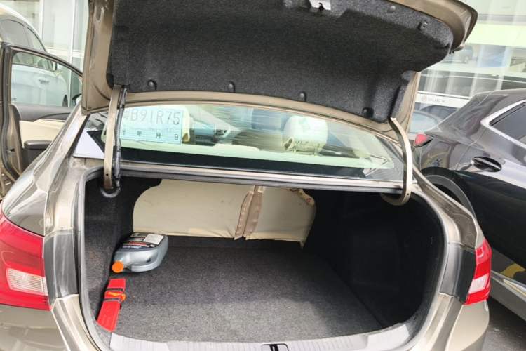 Used Buick GT 2015 15N Automatic Elite Version Trunk