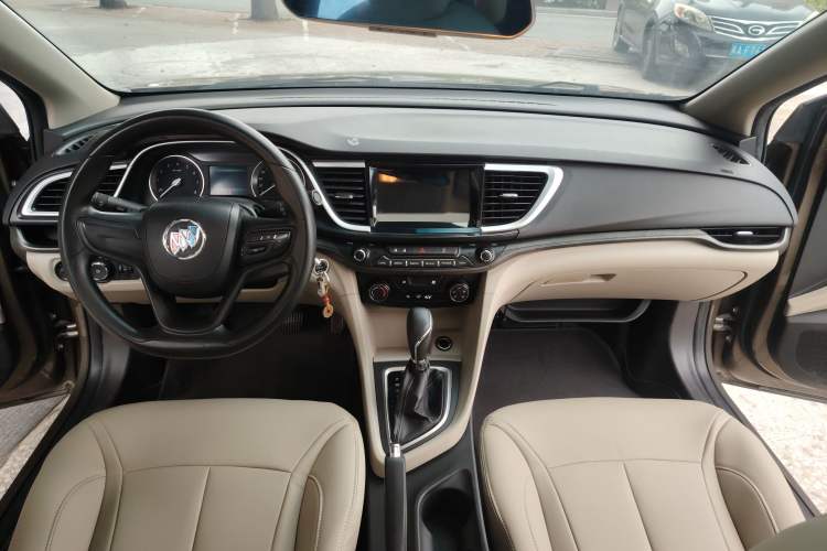 Used Buick GT 2015 15N Automatic Elite Version Center Console