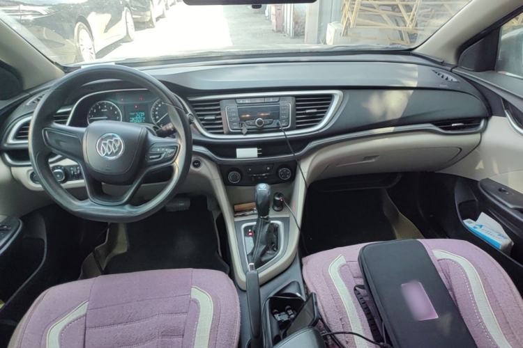 Used Buick GT 2015 15N Automatic Entry-Level Trim Center Console