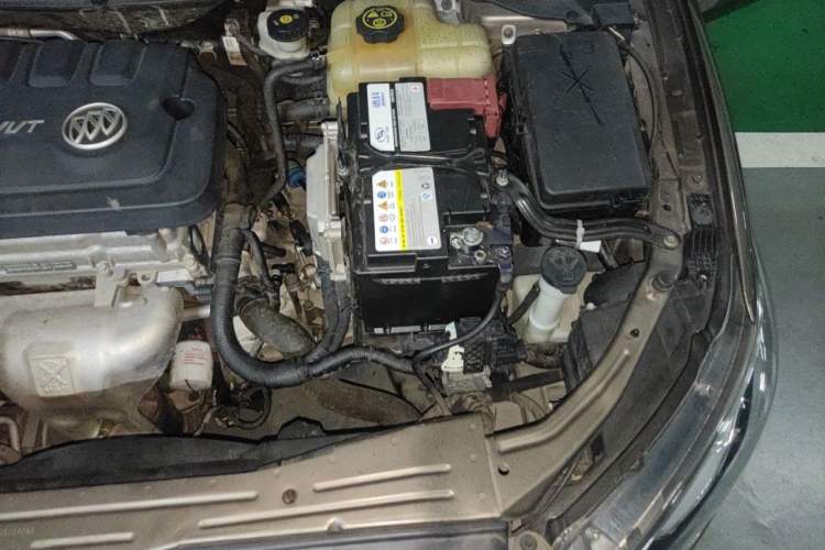 Used Buick GT 2015 15N Manual Elite Edition Engine Bay Left