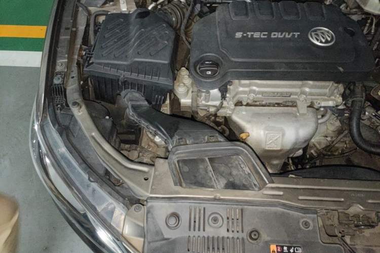 Used Buick GT 2015 15N Manual Elite Edition Engine Bay Right