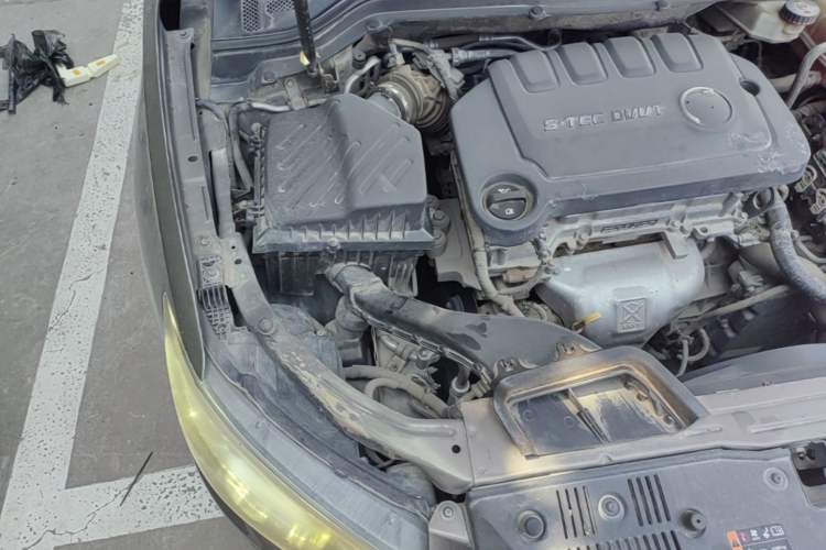 Used Buick GT 2015 15N Automatic Entry-Level Trim Engine Bay Right