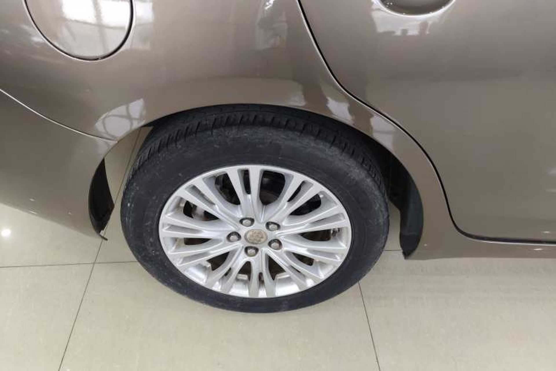 Used Buick GT 2015 15N Automatic Elite Version Exterior 5