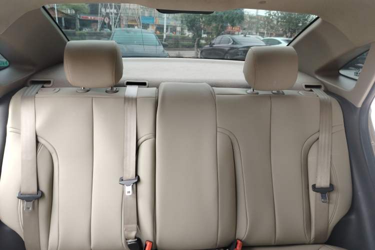 Used Buick GT 2015 15N Automatic Elite Version Interior 7