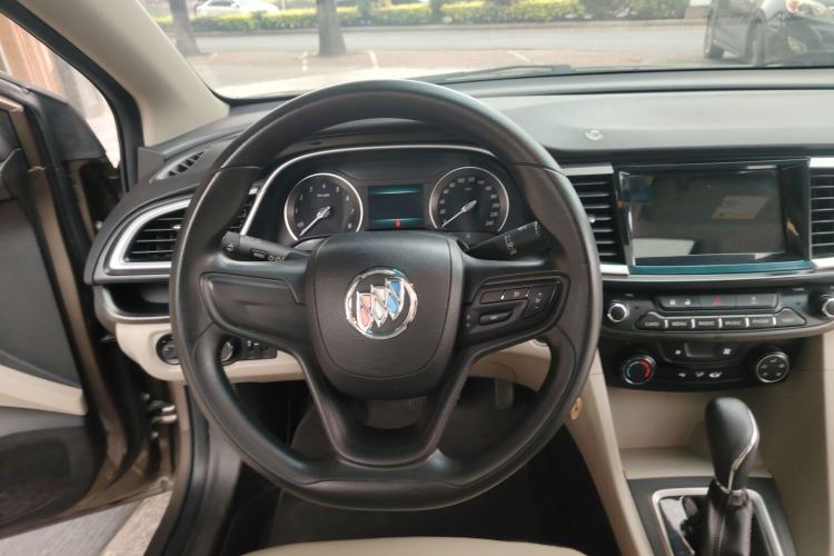 Used Buick GT 2015 15N Automatic Elite Version Interior 9