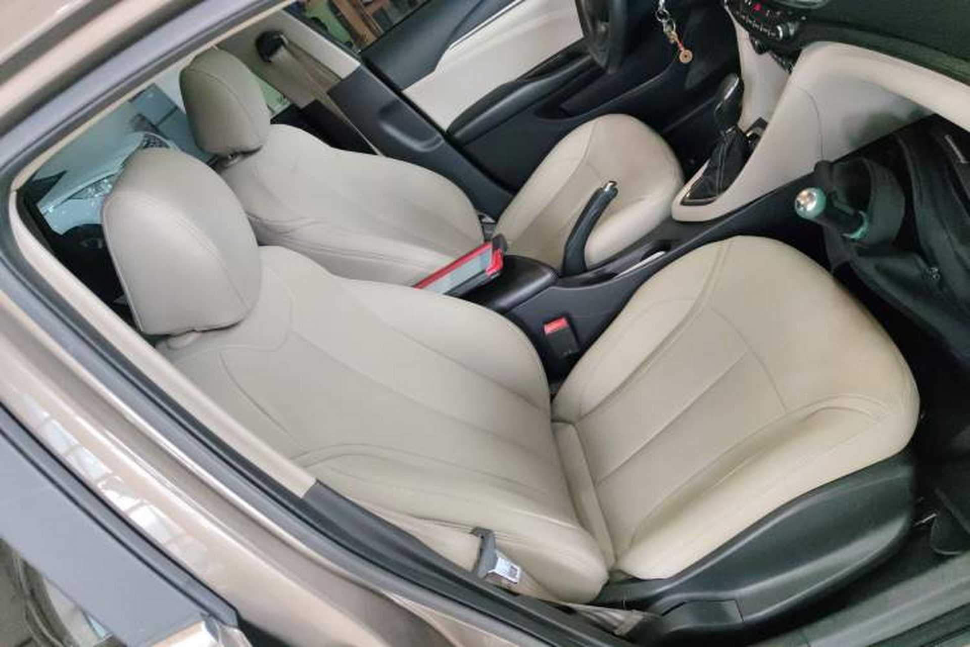 Used Buick GT 2015 15N Automatic Elite Version Right Front Seat