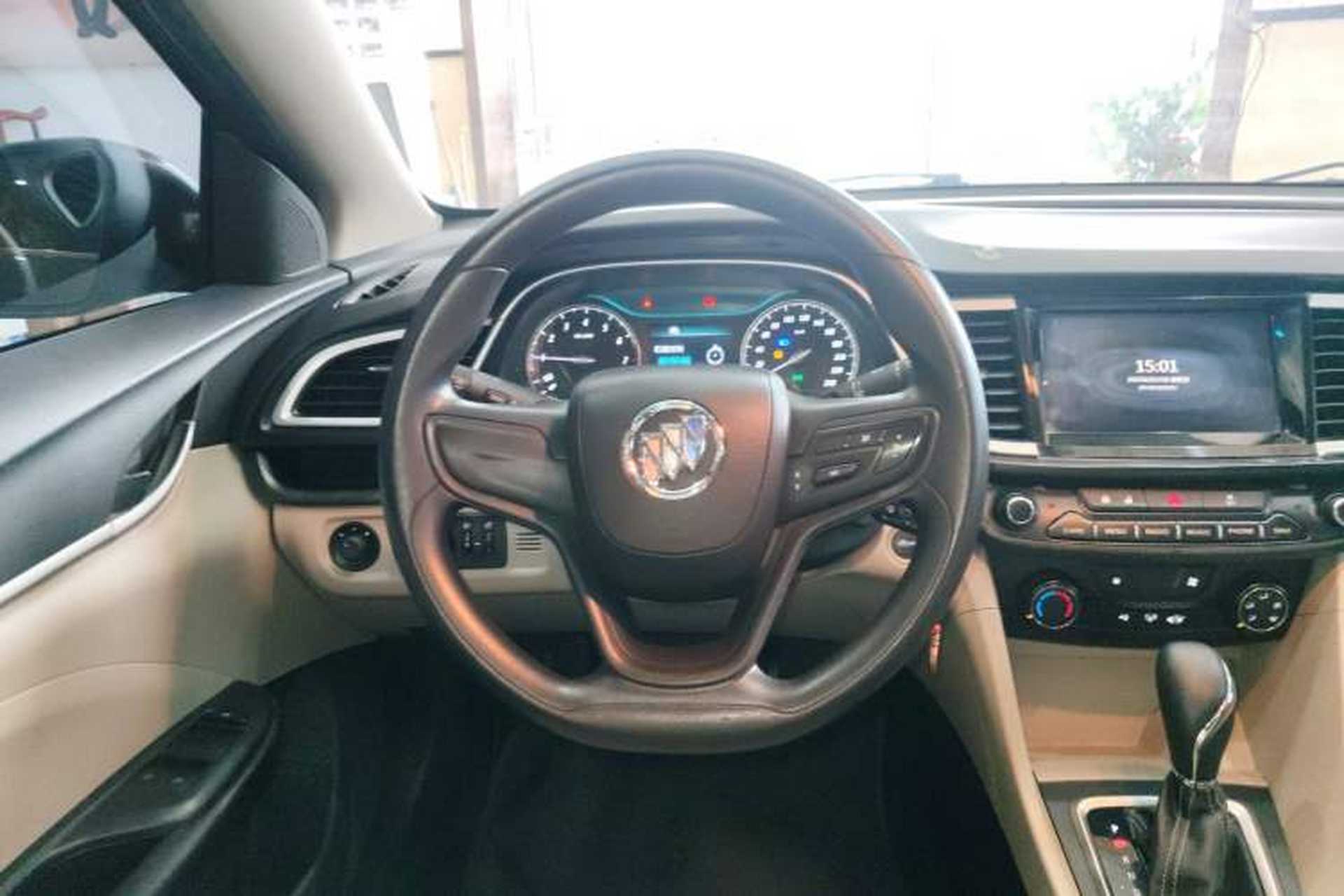 Used Buick GT 2015 15N Automatic Elite Version Steering Wheel