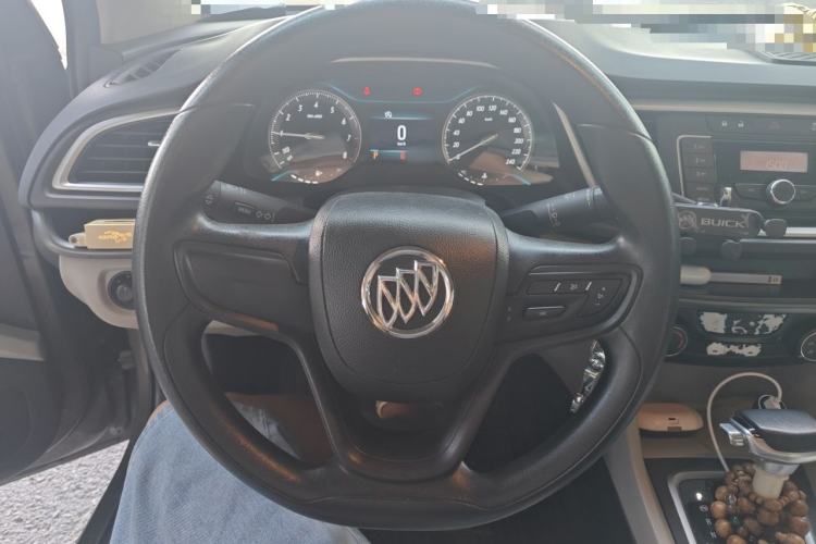 Used Buick GT 2015 15N Automatic Elite Version Steering Wheel