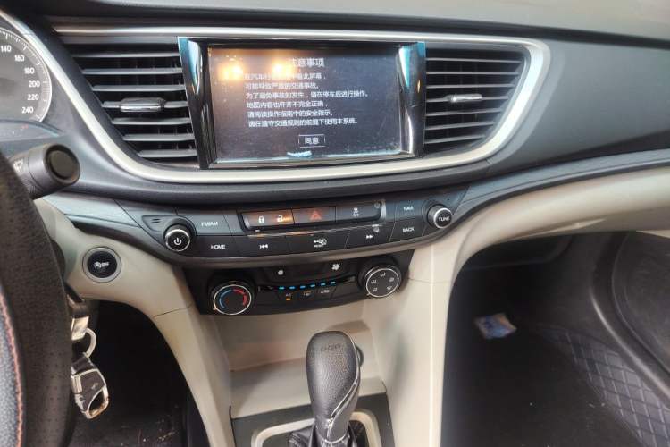 Used Buick GT 2015 15N Automatic Elite Version Audio And AC Panel
